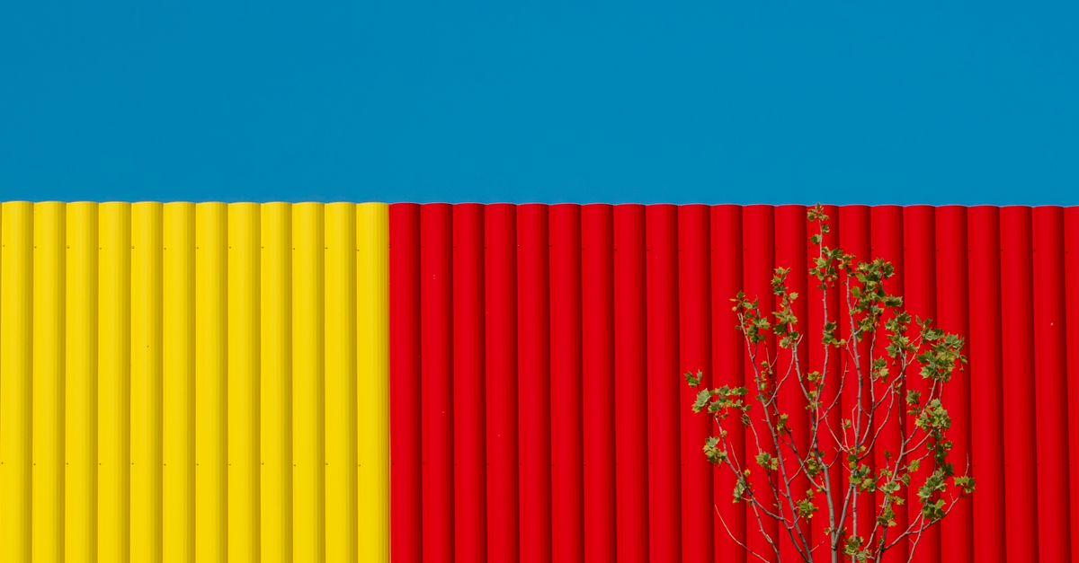 How to Restore the Shine of Your Colorbond Fencing